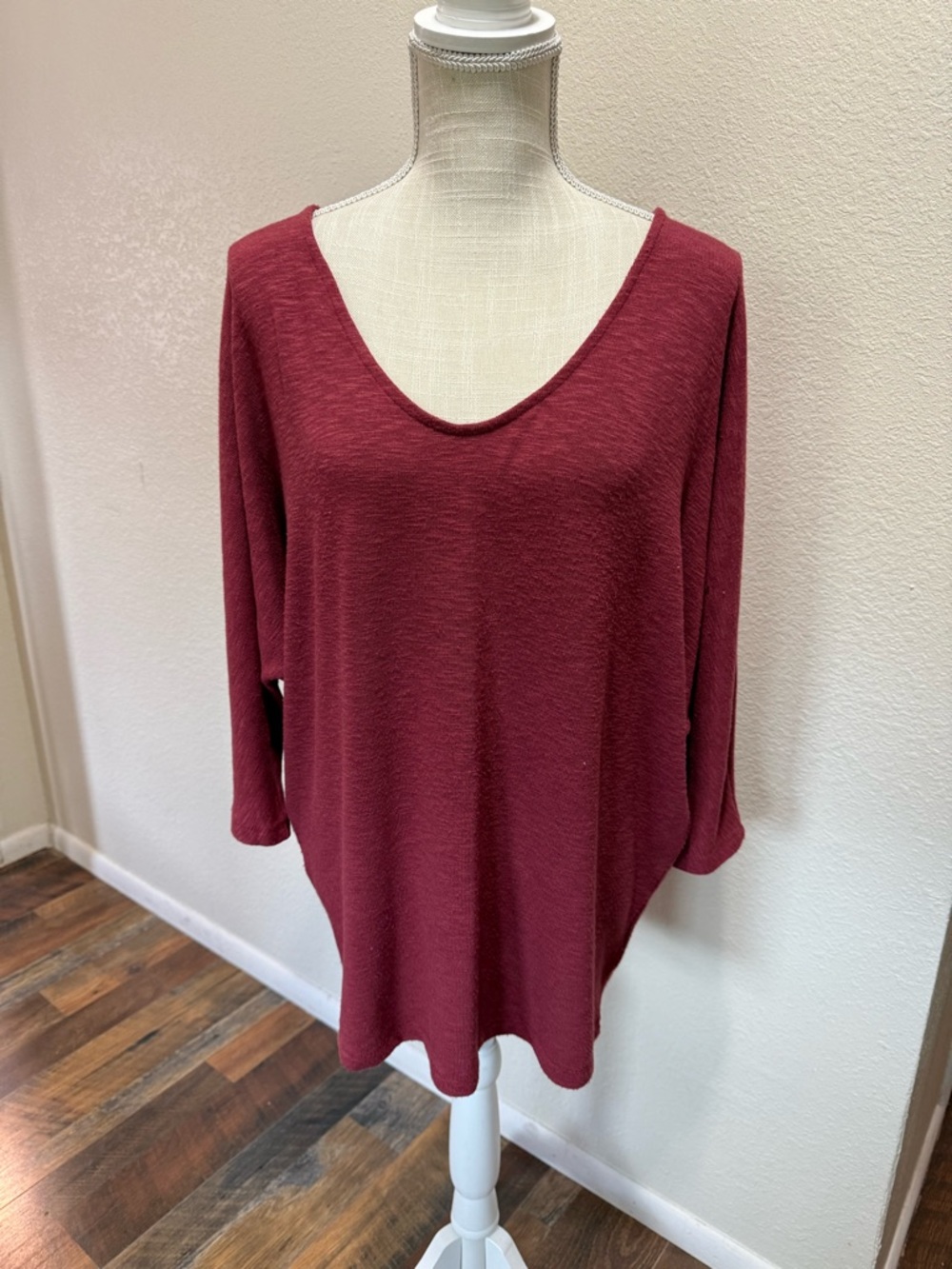 Laila Jayde - Women's V-Neck Dolman Sleeve Top in Deep Wine - Size XL
